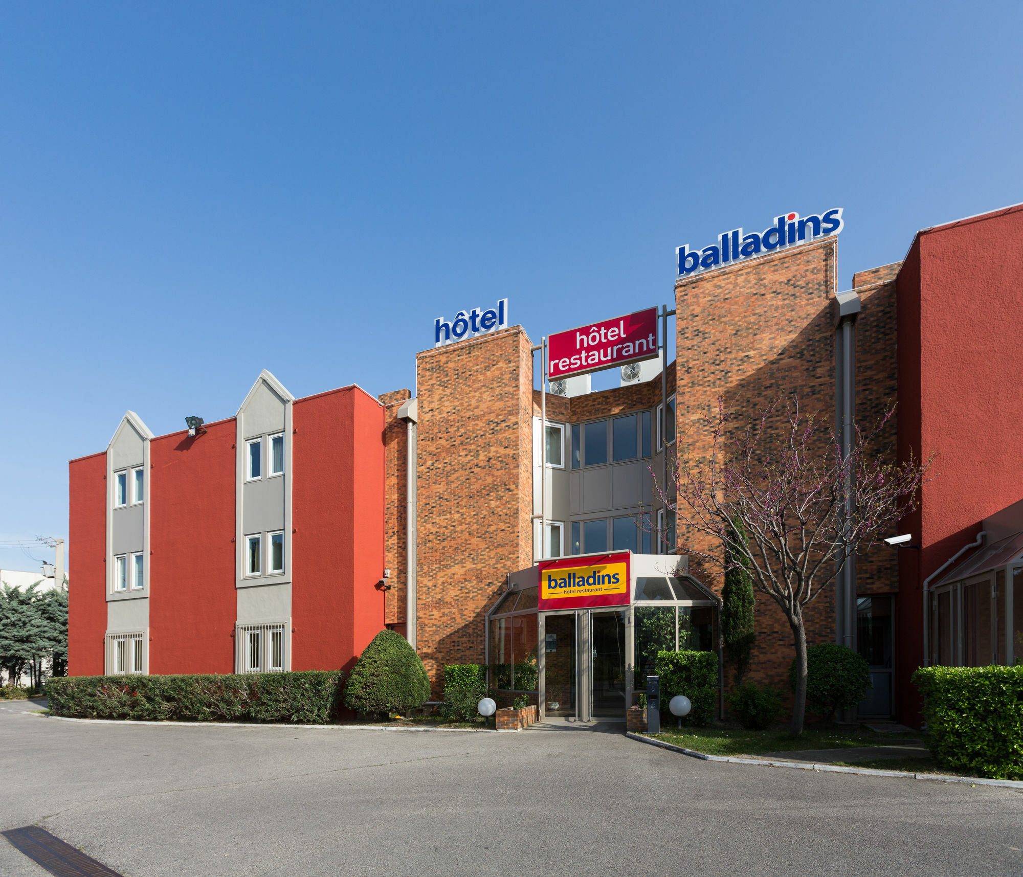 The Originals City Hotel Marseille Aeroport Vitrolles  Zewnętrze zdjęcie